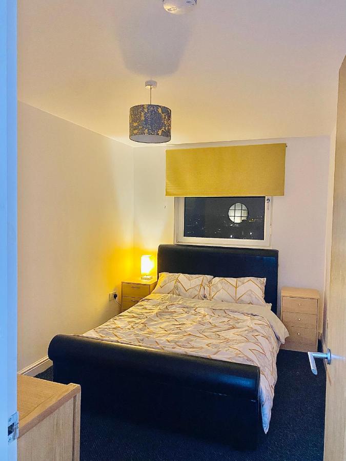Unique View Of Anfield Stadium - Charming 2 Bedroom Apartment In Liverpool With Parking Exteriér fotografie
