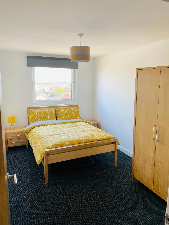 Unique View Of Anfield Stadium - Charming 2 Bedroom Apartment In Liverpool With Parking Exteriér fotografie