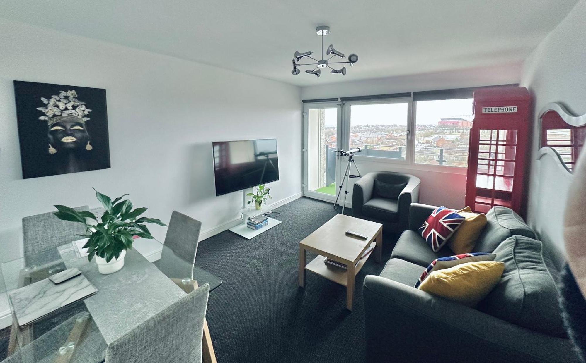 Unique View Of Anfield Stadium - Charming 2 Bedroom Apartment In Liverpool With Parking Exteriér fotografie